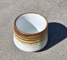 Ceramiczna czarka do herbaty Matcha Torge 190ml brązowo-biała